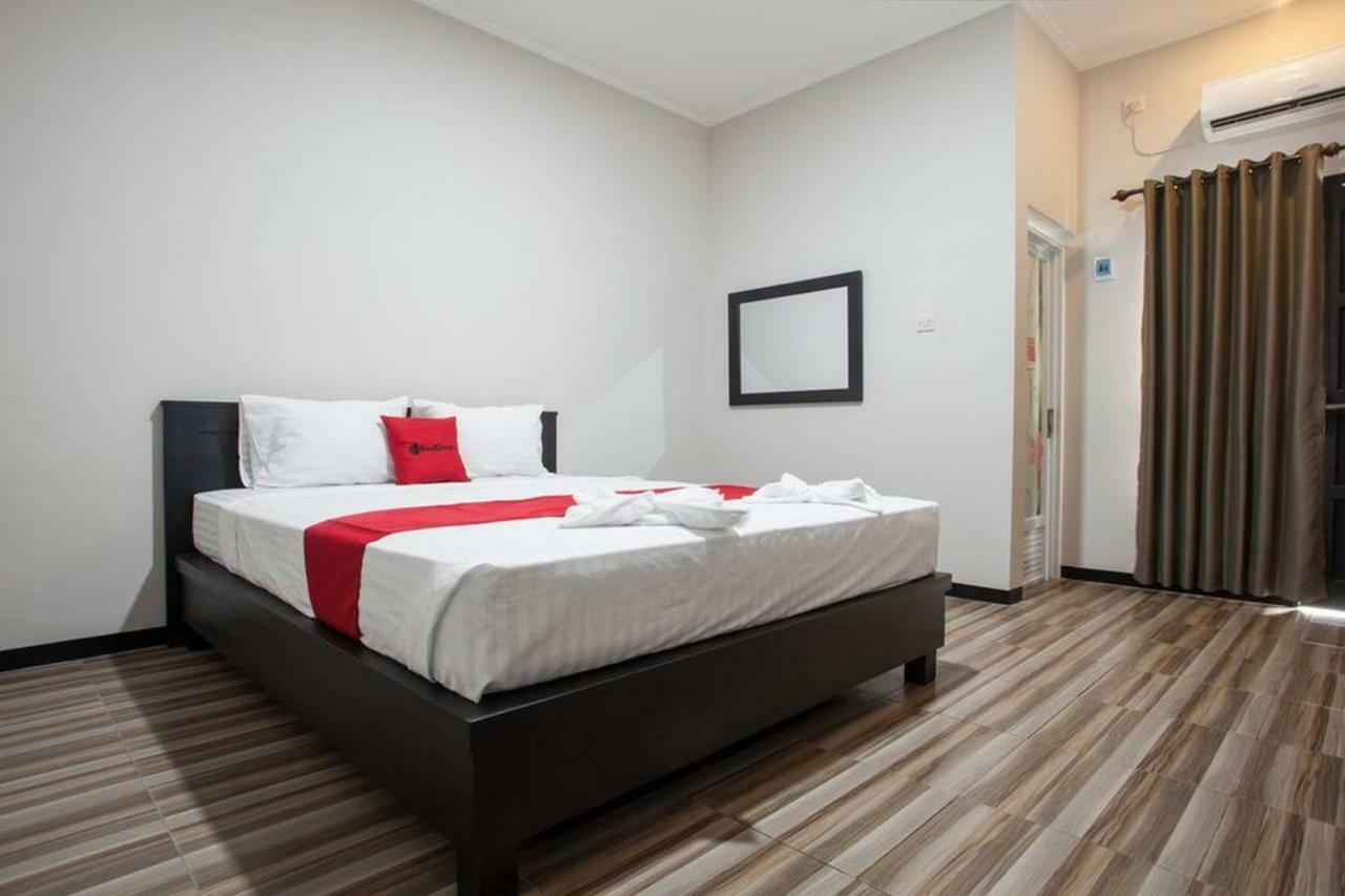 Reddoorz Syariah Plus Near Banyuwangi Airport 外观 照片